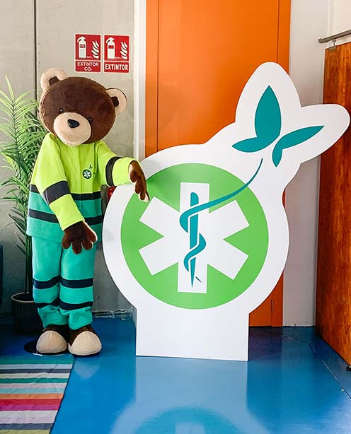 mean-well-olfer-donacion-fundacion-ambulancia-del-deseo.html